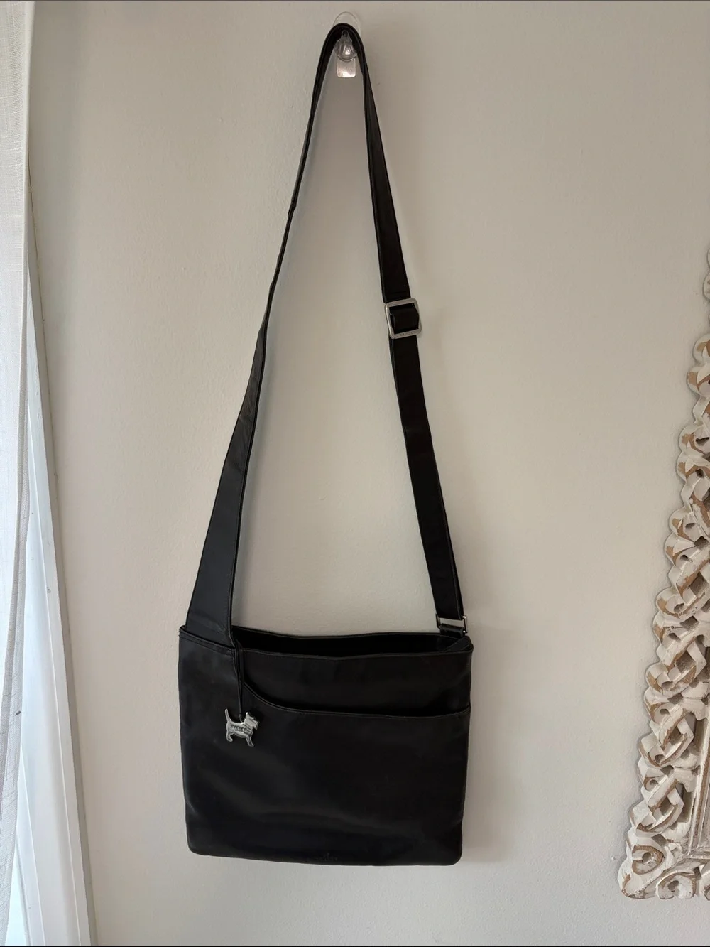 Radley London Classic Black Leather Crossbody Adjustable Shoulder Bag w/ Pocket